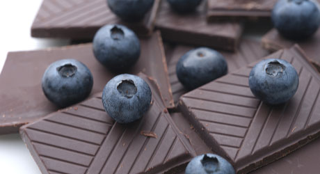 blueberries and chocolate boost mental health